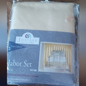 Jubilee True colors Jabot set-maize